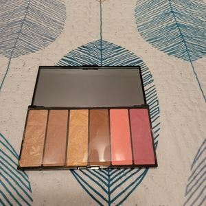 Beauty Gems blush and bronzer/highlighter Pallet New